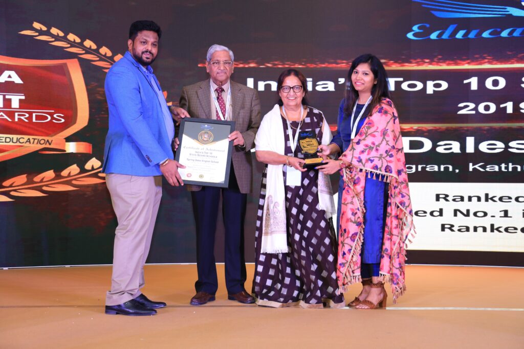award_photo_for_news-1024x683 Spring Dales Kathua in India’s Top 10 Schools Again