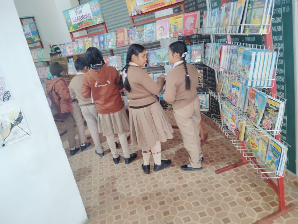 WhatsApp-Image-2025-02-15-at-10.19.25-AM-1024x771 Spring Dales Kathua Hosts Successful Book Fair with Engaging Workshops