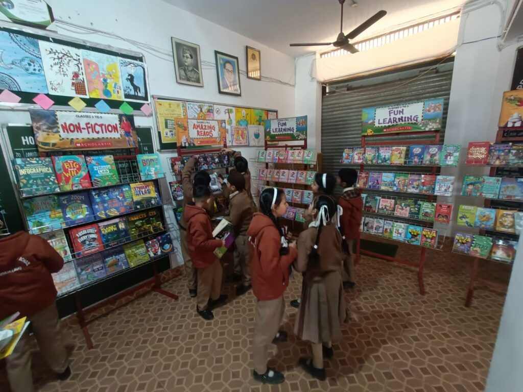 WhatsApp-Image-2025-02-15-at-2.44.28-PM-1024x768 Spring Dales Kathua Hosts Successful Book Fair with Engaging Workshops