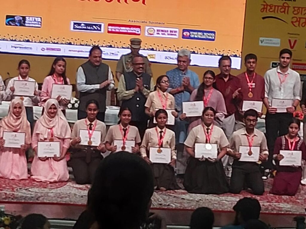 4.-Amar-Ujala-1-1024x768 Proud Moment for Spring Dales!
