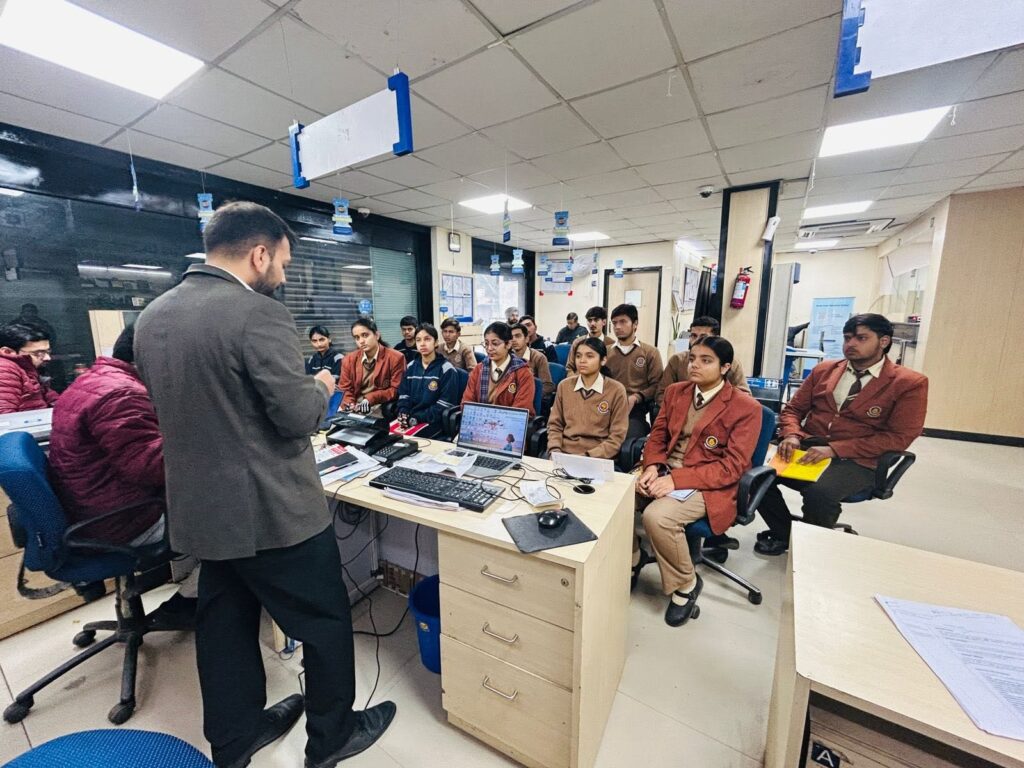 HDFC-BANK-1024x768 Industry Exposure Visit | Learning Beyond Classrooms